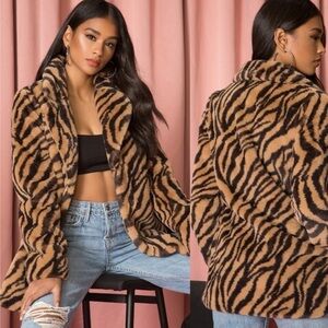 superdown tamara faux fur animal print jacket Size Small